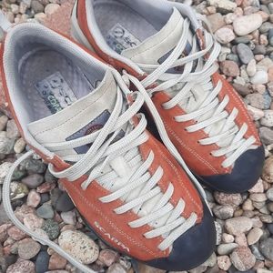 Scarpa women's size 7 *hiking *climbing *suede